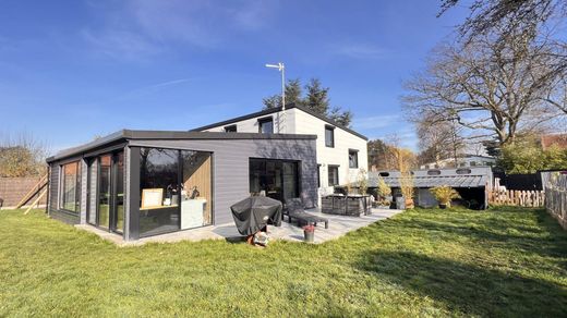 Casa de lujo en Sainghin-en-Mélantois, Norte