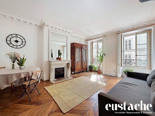Apartment in Montorgueil, Sentier, Vivienne-Gaillon, Paris