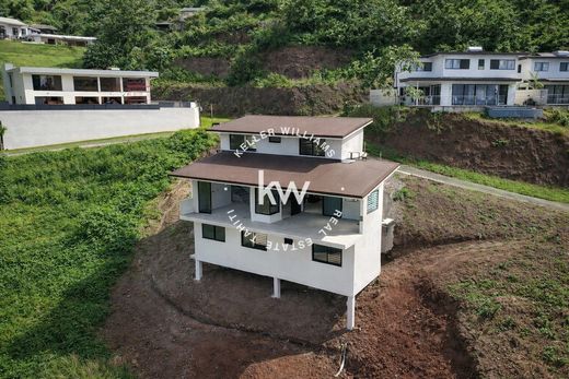 Maison de luxe à Faaa, Îles du Vent