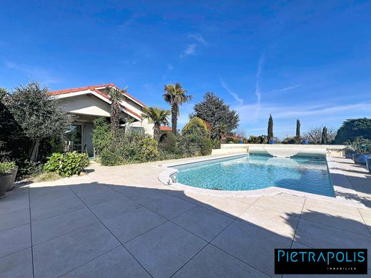 Luxury home in Charly, Rhône