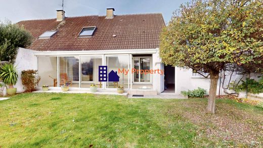 Luxus-Haus in Houilles, Yvelines