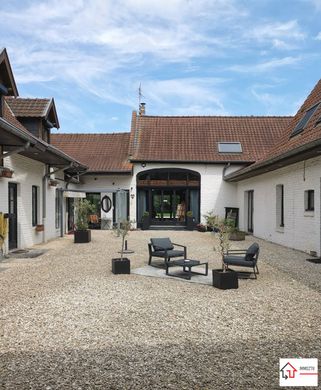 Luxe woning in Bouvines, North