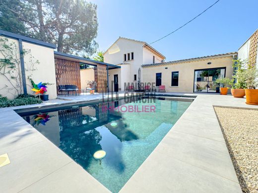 Luxe woning in Châteauneuf-de-Gadagne, Vaucluse