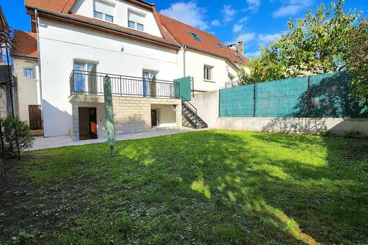 Элитный дом, Maisons-Alfort, Val-de-Marne