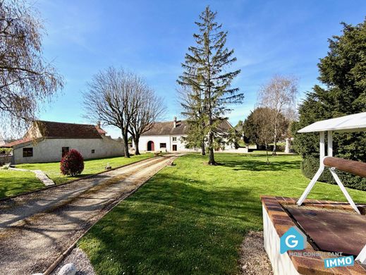 Luxury home in Beaune, Cote d'Or