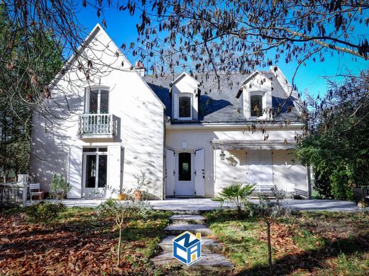 Luksusowy dom w Montbazon, Indre-et-Loire