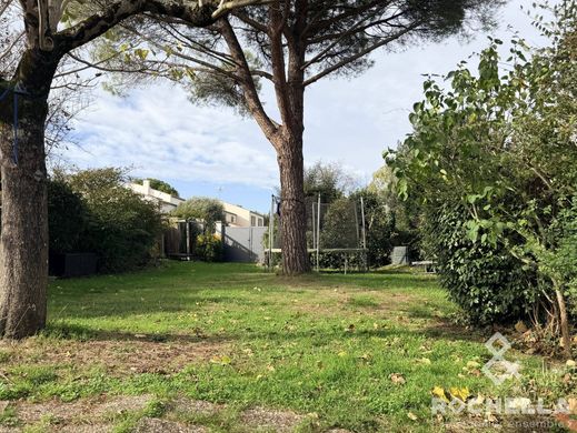 Luxury home in La Rochelle, Charente-Maritime