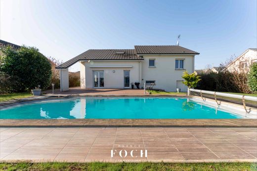 Luxury home in Velaine-en-Haye, Meurthe et Moselle
