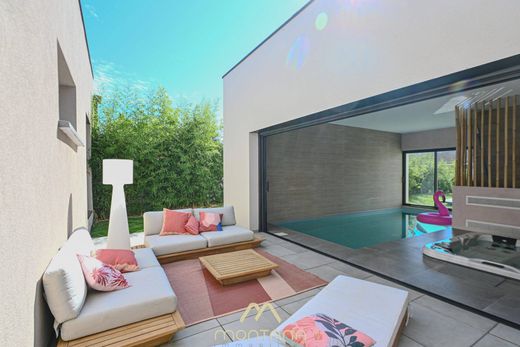 Πολυτελή κατοικία σε Boulay-Moselle, Moselle