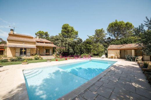 Casa di lusso a Uchaux, Vaucluse