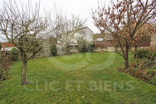 Luxury home in Fontenay-le-Fleury, Yvelines