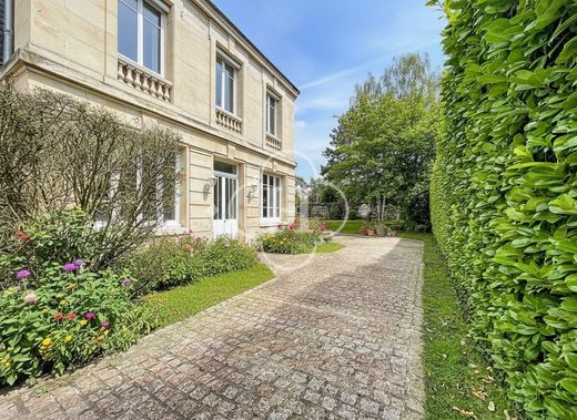 Luxury home in Chatou, Yvelines