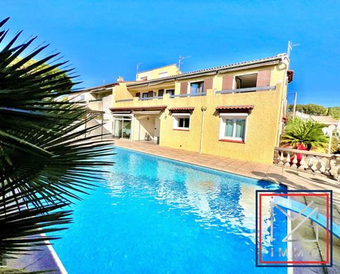 Luxury home in Six-Fours-les-Plages, Var