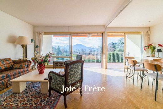 Apartament w Veyrier-du-Lac, Haute-Savoie