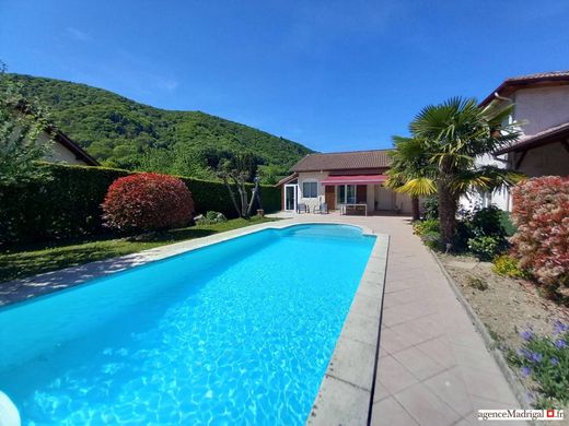 Luxury home in Voiron, Isère