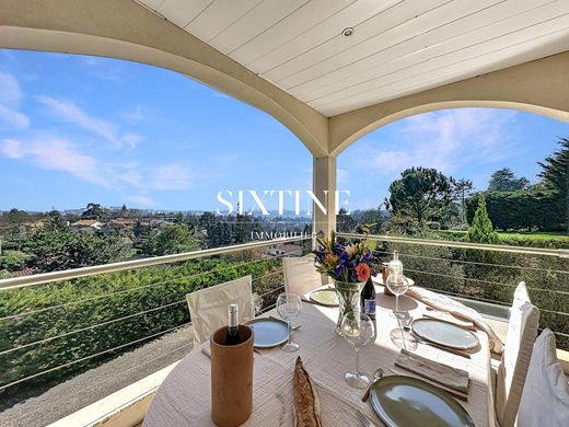 Элитный дом, Saint-Cyr-au-Mont-d'Or, Rhône