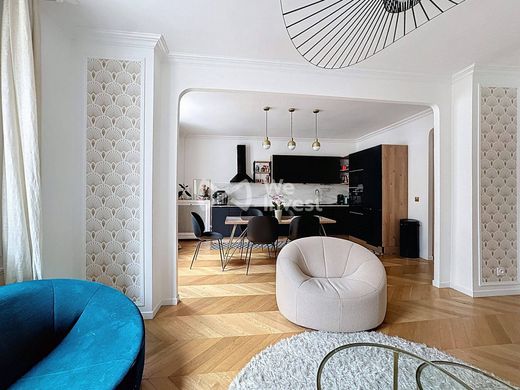 Apartment in La Muette, Auteuil, Porte Dauphine, Paris