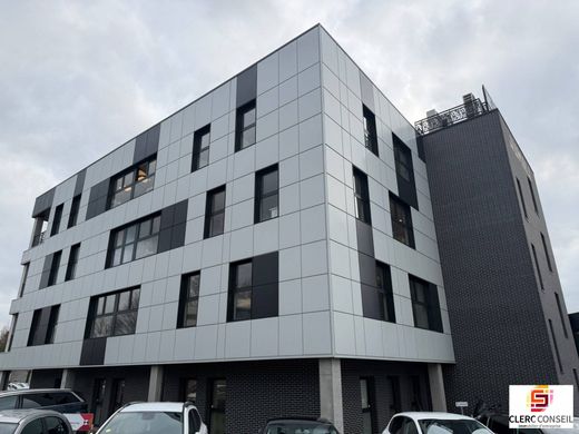 Office in Mont-Saint-Aignan, Seine-Maritime