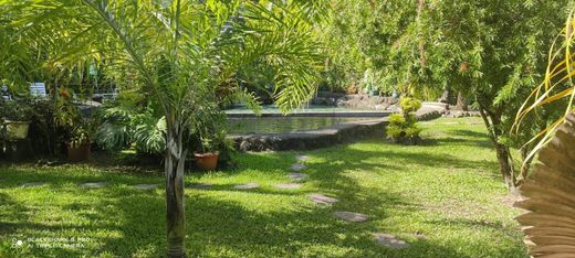 Luxury home in Tahiti