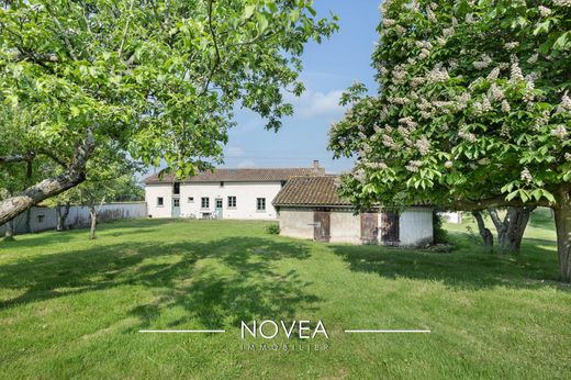 Luxury home in Monthieux, Ain