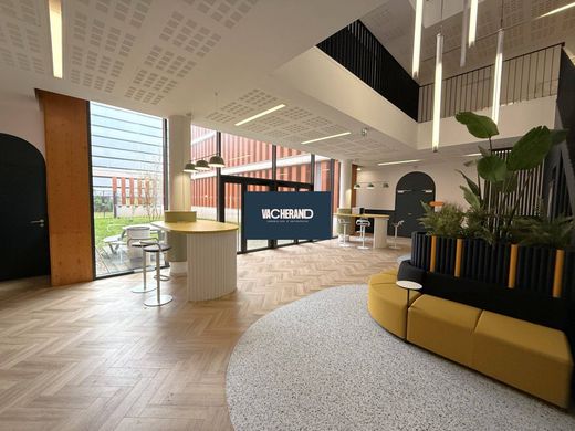 ‏משרד ב  ליל, North