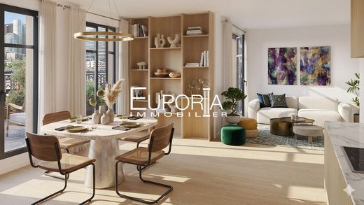 Apartment in Puteaux, Hauts-de-Seine