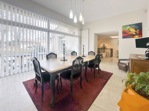 Casa de lujo en Blanquefort, Gironda