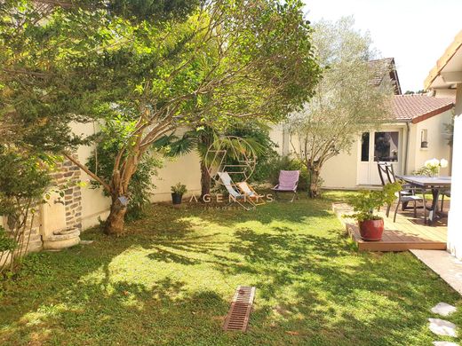 Luksusowy dom w Champigny-sur-Marne, Val-de-Marne