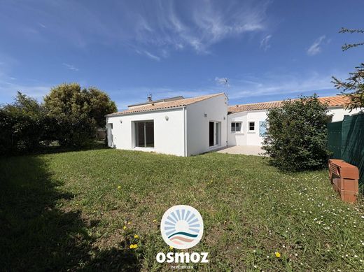 Maison de luxe à Puilboreau, Charente-Maritime
