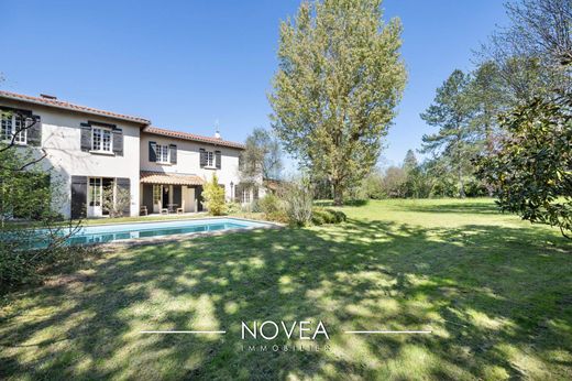 ‏בתי יוקרה ב  Lissieu, Rhône