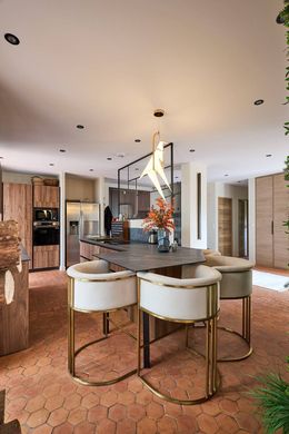 Luxury home in Louveciennes, Yvelines