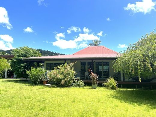 Luxury home in Tevaitoa, District de Vairao