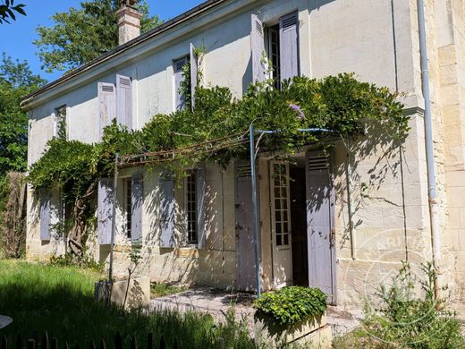Luxury home in Tresses, Gironde