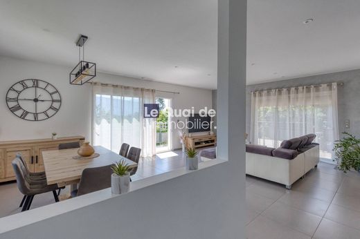 Luxury home in Moirans, Isère