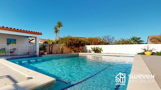 Luxus-Haus in Thuir, Pyrénées-Orientales