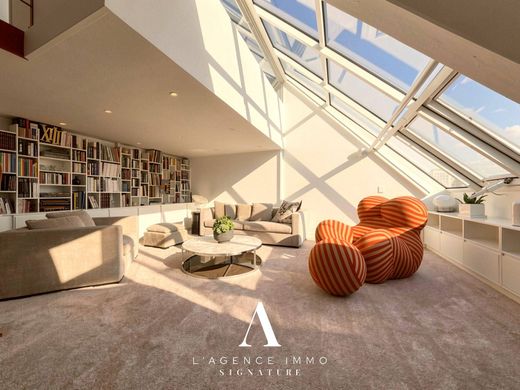 Apartment / Etagenwohnung in Sauverny, Ain