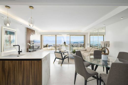 Apartment / Etagenwohnung in Cannes, Alpes-Maritimes