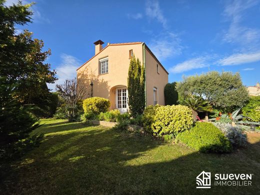 Πολυτελή κατοικία σε Thuir, Pyrénées-Orientales