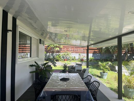 Luxury home in Taravao, District de Vairao