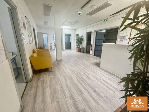 Γραφείο σε Sarcelles, Val d'Oise