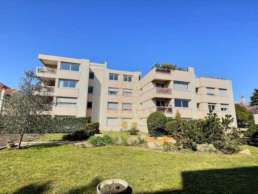 Piso / Apartamento en Saint-Maur-des-Fossés, Valle de Marne