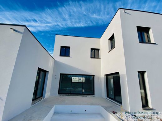 Luxury home in Sérignan, Hérault