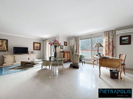 아파트 / Fontaines-sur-Saône, Rhône