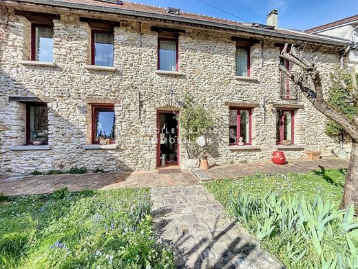 Casa di lusso a Champigny-sur-Marne, Val-de-Marne