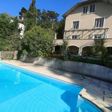 Luxury home in Écully, Rhône