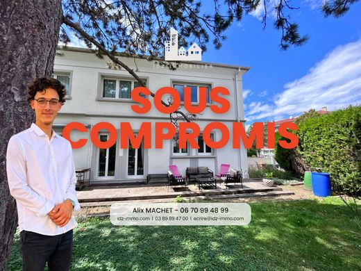 Casa di lusso a Huningue, Alto Reno