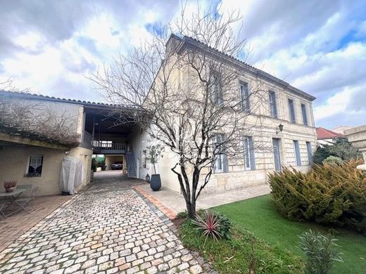 Luxury home in Le Taillan-Médoc, Gironde