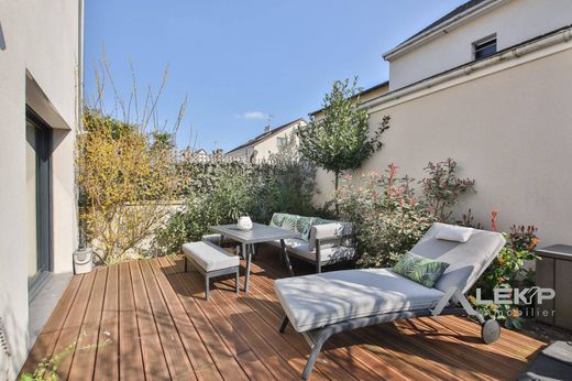 Элитный дом, Нантер, Hauts-de-Seine