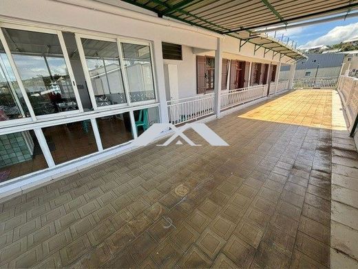 Complesso residenziale a Le Tampon, Riunione