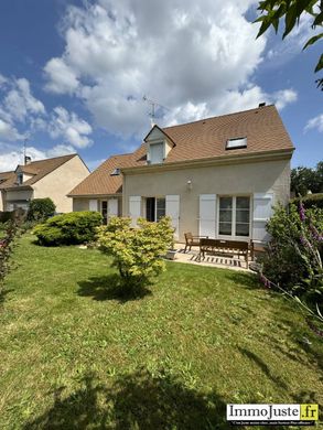 Luxe woning in Montfort-l'Amaury, Yvelines